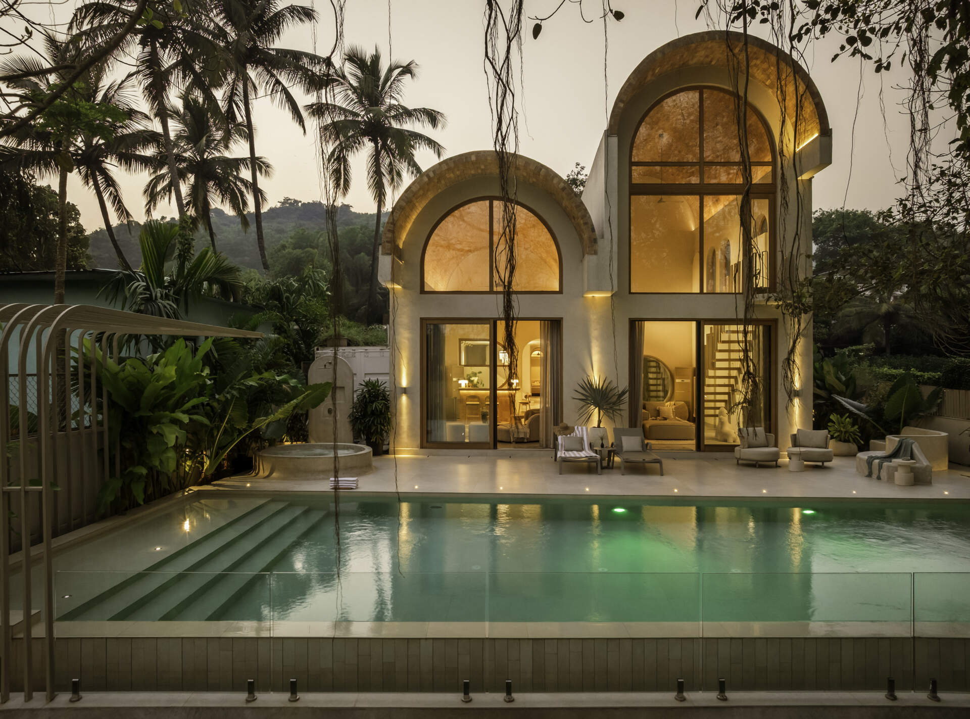 Flowing arches, brick barrel vaults and lime plaster walls define House of Tao. Designed as a continuous monochrome experience, this Goa home unfolds like a sequence of carefully crafted spaces connected by curves.