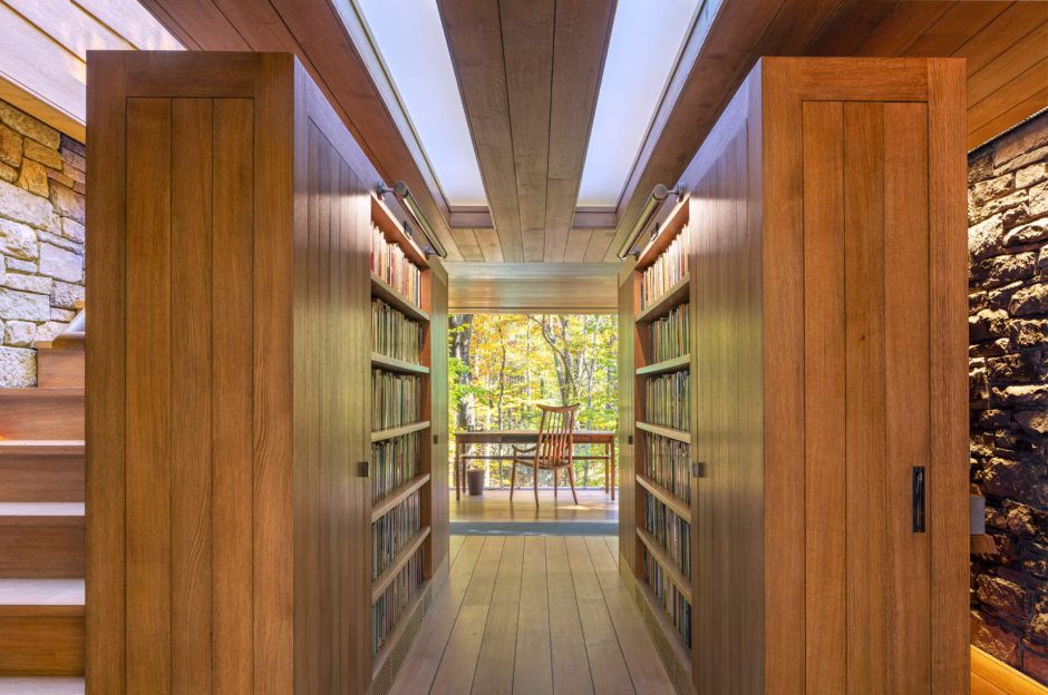 Inside a Small Studio Designed for Writing, Reflection, and Wildlife