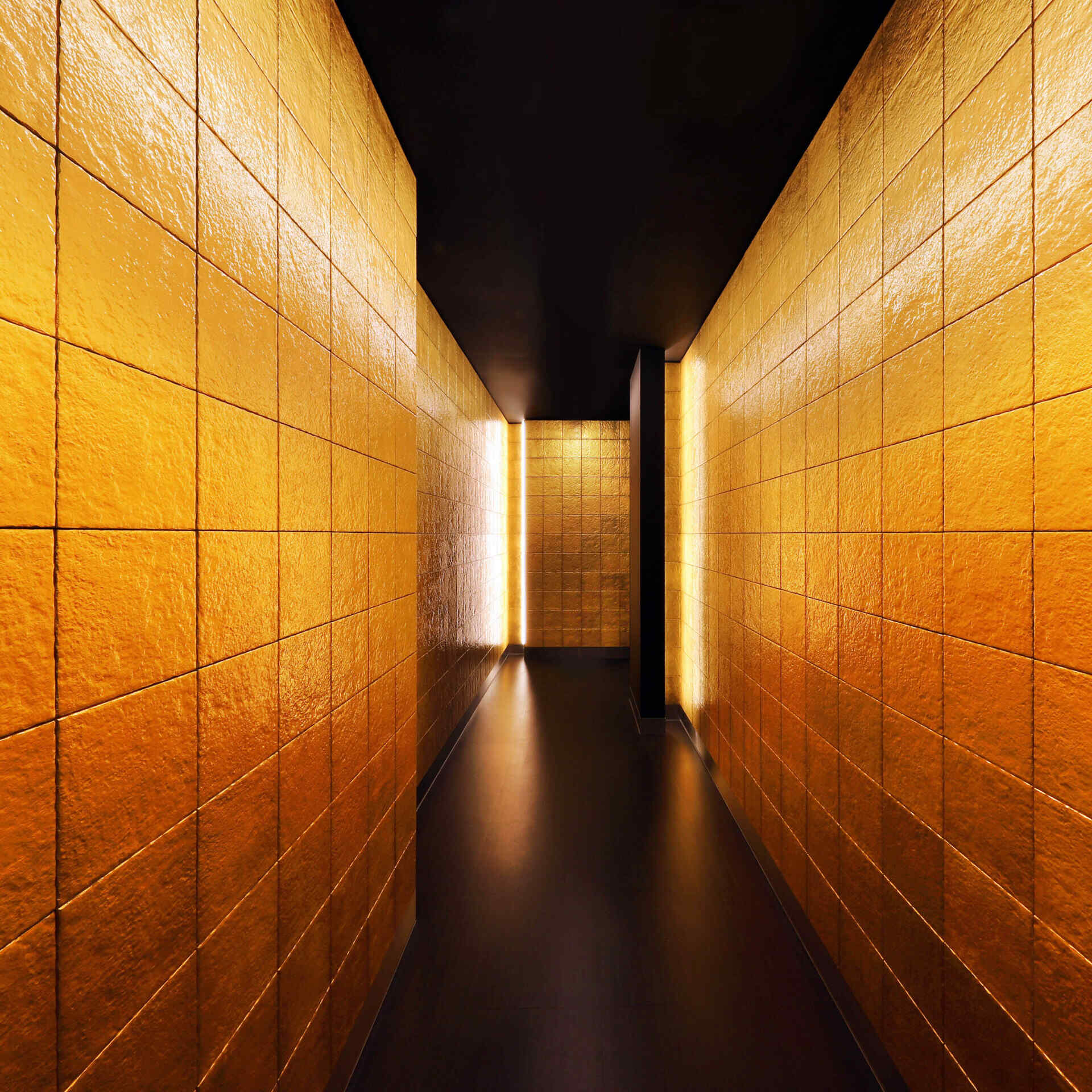 Tokumitsu Taanto Public Restroom by Nobuaki Miyashita