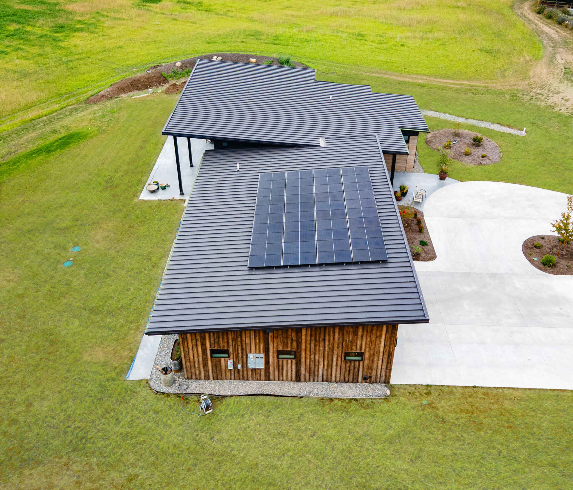Designed by Designs Northwest Architects, this farmhouse in Washington is oriented to capture views of the Skagit Valley while maximizing solar exposure for passive heating.