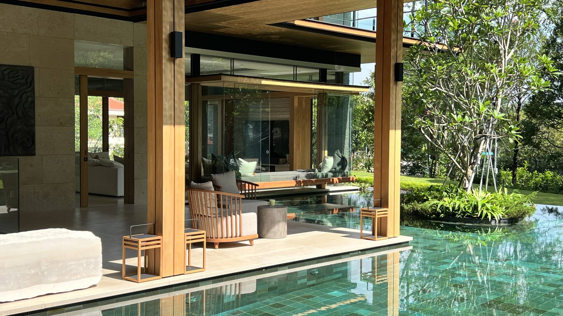 Sky Pavilion House by Guz Architects transforms an unusual Singapore site into a lush garden-focused home with a rooftop pavilion, glass staircase, swimming pool, and smart passive cooling features. Discover how greenery, natural breezes, and tropical design come together in this stunning residence.