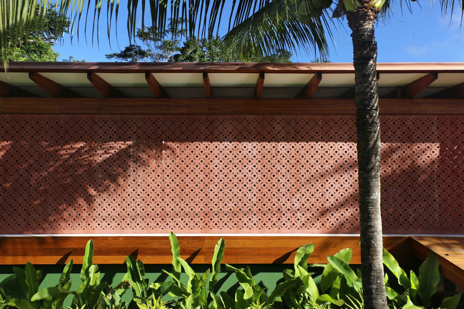 Inside A Brazilian Beach Home Wrapped In A Modern Lattice Screen