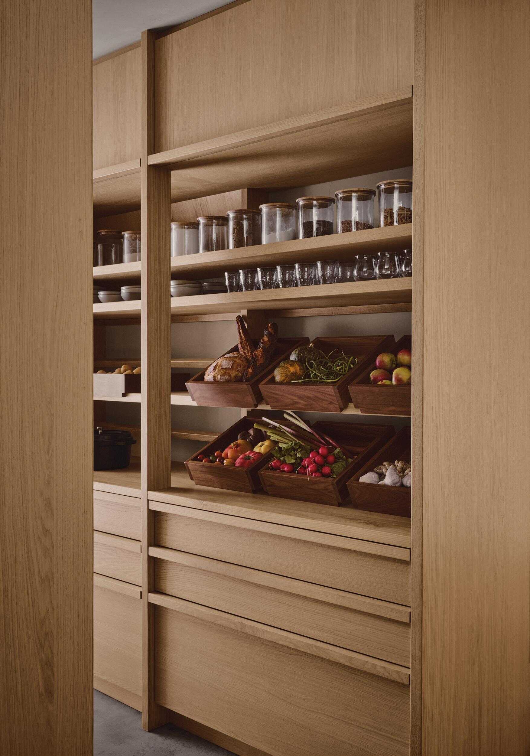 This clever market-style pantry puts fresh produce on display while making entertaining easy.