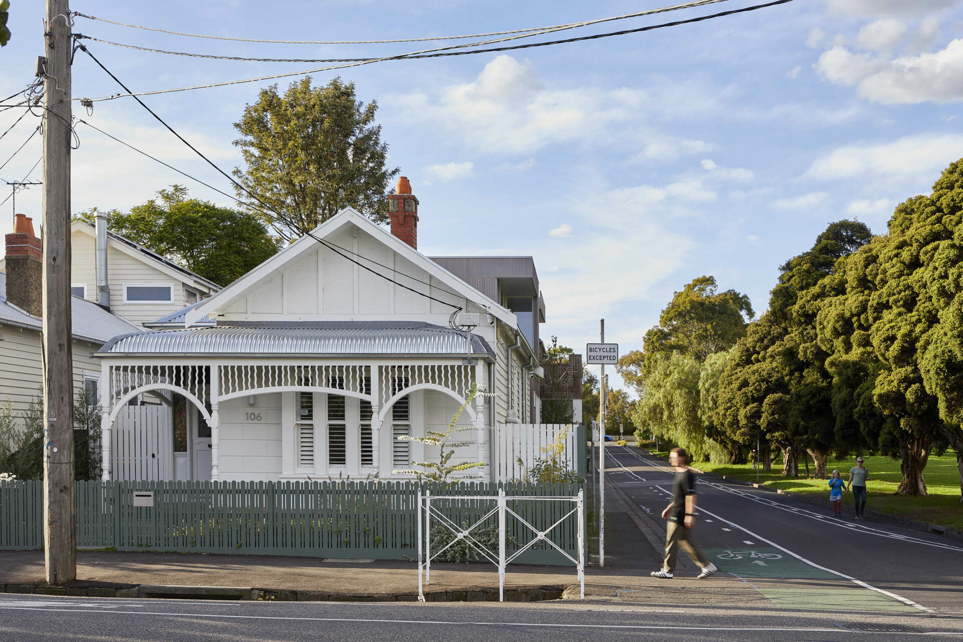 An Edwardian weatherboard cottage in Clifton Hill, Melbourne, retains its heritage character while opening into a contemporary family extension designed by Mihaly Slocombe.