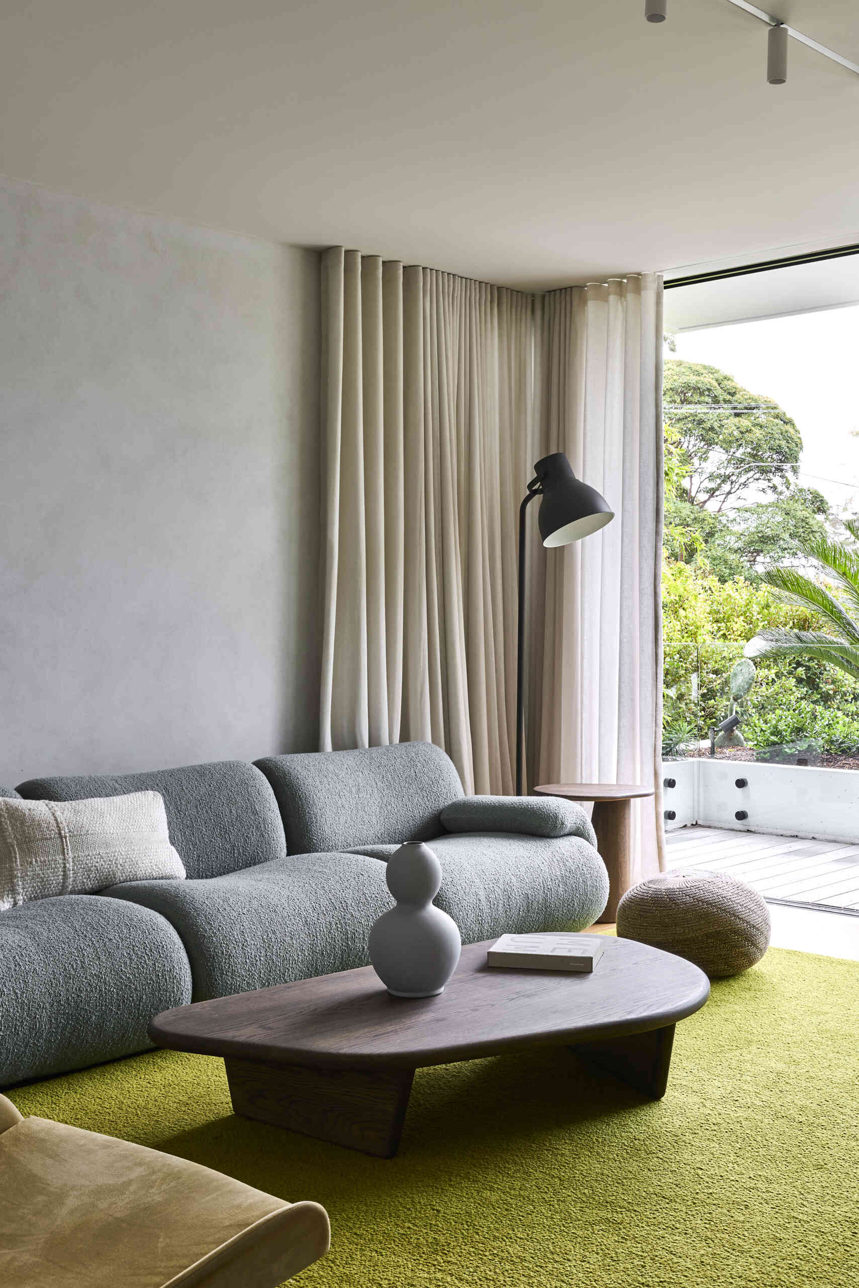 Take a look inside the rumpus room at Sasso Nero, a relaxed family space within buck&simple's contemporary Seaforth residence. Dark materials and tactile finishes continue the home's architectural language.