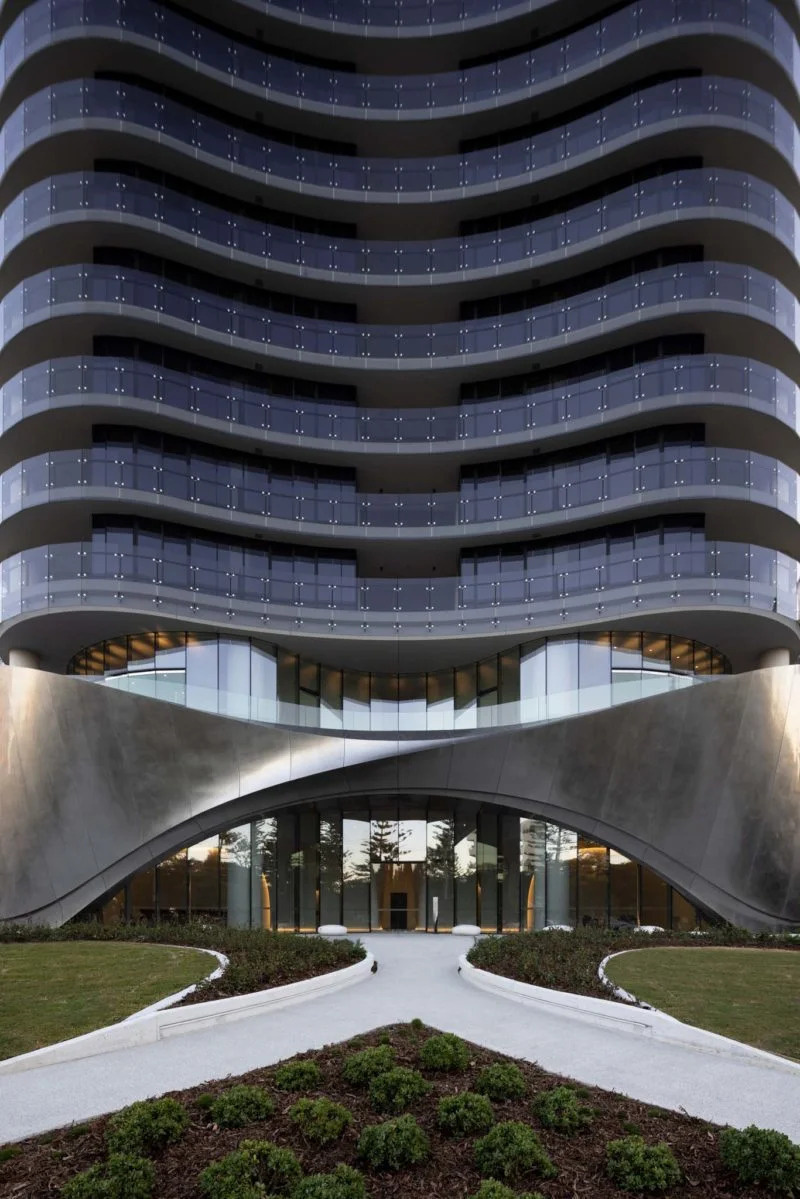 272 Hedges Avenue Pedestal Architecture by Rafael Contreras and Monica Earl