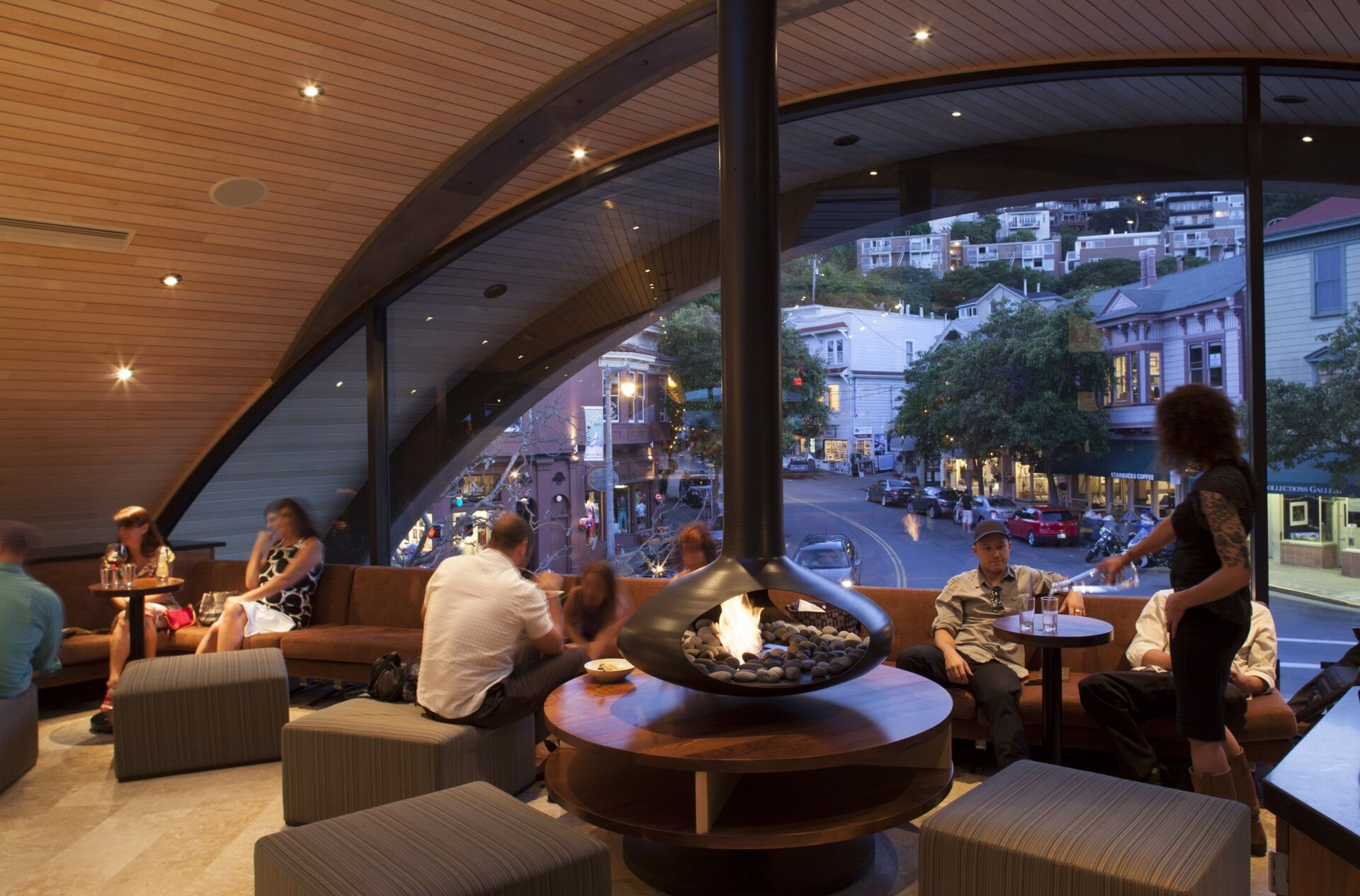 See how a former Sausalito ferry terminal was transformed into Barrel House Tavern while retaining historic features including expansive windows, cement plaster arches, and a reclaimed maple ceiling.