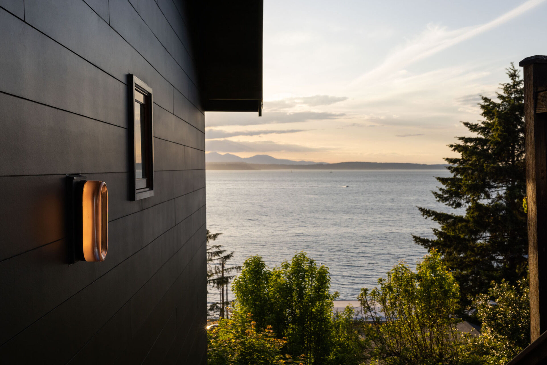 Explore the colorful transformation of Alki Lookout by SHED Architecture & Design, including a custom exterior mural by Stevie Shao featuring whales, osprey, cranes and an axolotl requested by the owners’ daughter.