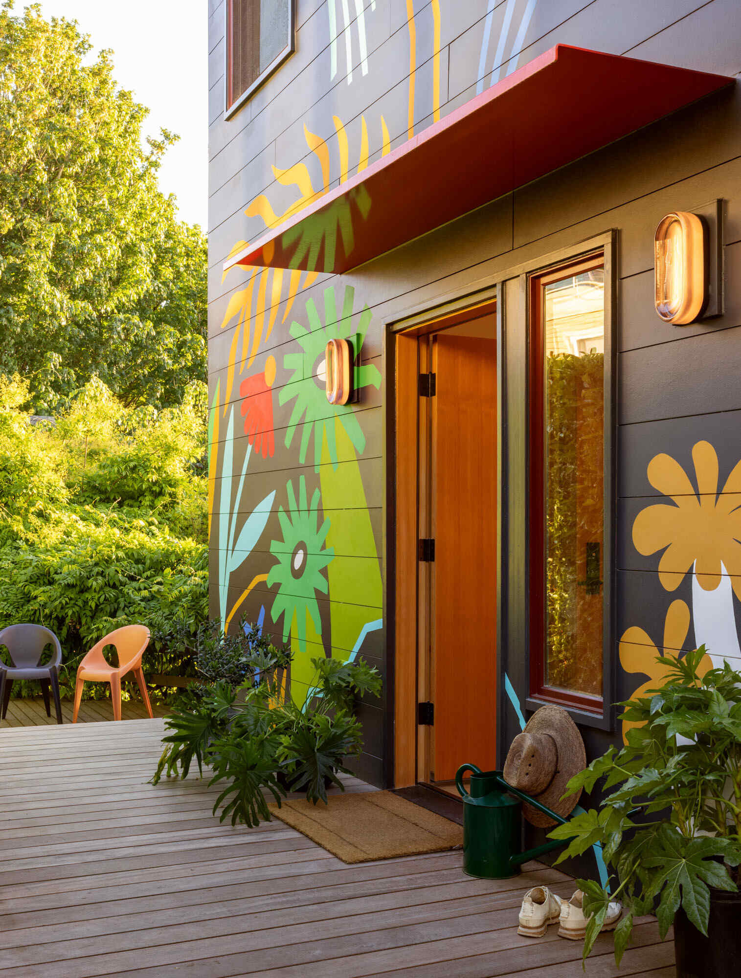 Explore the colorful transformation of Alki Lookout by SHED Architecture & Design, including a custom exterior mural by Stevie Shao featuring whales, osprey, cranes and an axolotl requested by the owners’ daughter.