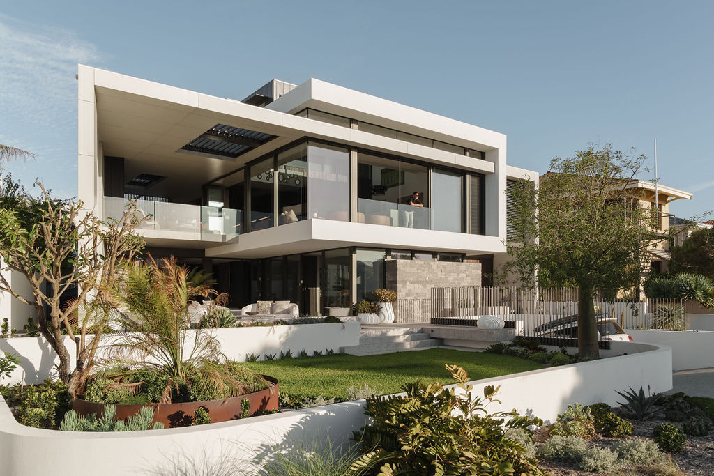 Inside Mezzanine House in Perth by Craig Steere Architects, a contemporary family home shaped by natural light, coastal inspiration, indoor-outdoor living and flexible spaces.