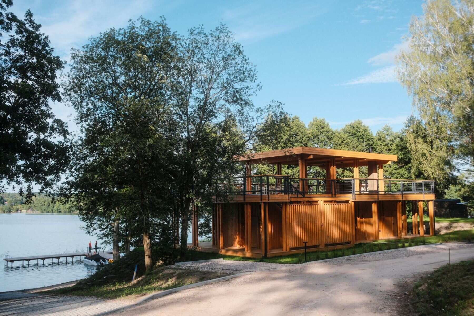 Explore the year-round appeal of Kalbornia Mazury, from swimming in the lake during summer to forest walks and evenings beside the fireplace in winter.