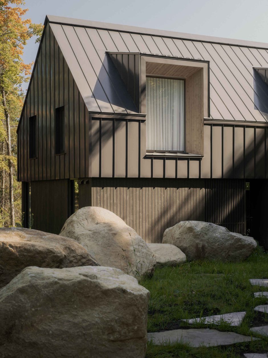 Inside Chalet Moraine, a Contemporary Home Inspired by the Laurentians