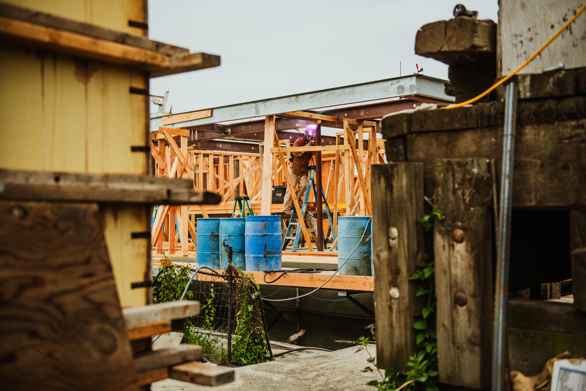 A behind-the-scenes look at the construction of Modern Beach House, a contemporary floating home on Seattle's Lake Union. Designed by Hoshide Wanzer Architects + Interiors and built by Dyna Builders at their Ballard docks, the two-story home was constructed on a new concrete float before being moved to its permanent waterfront location.