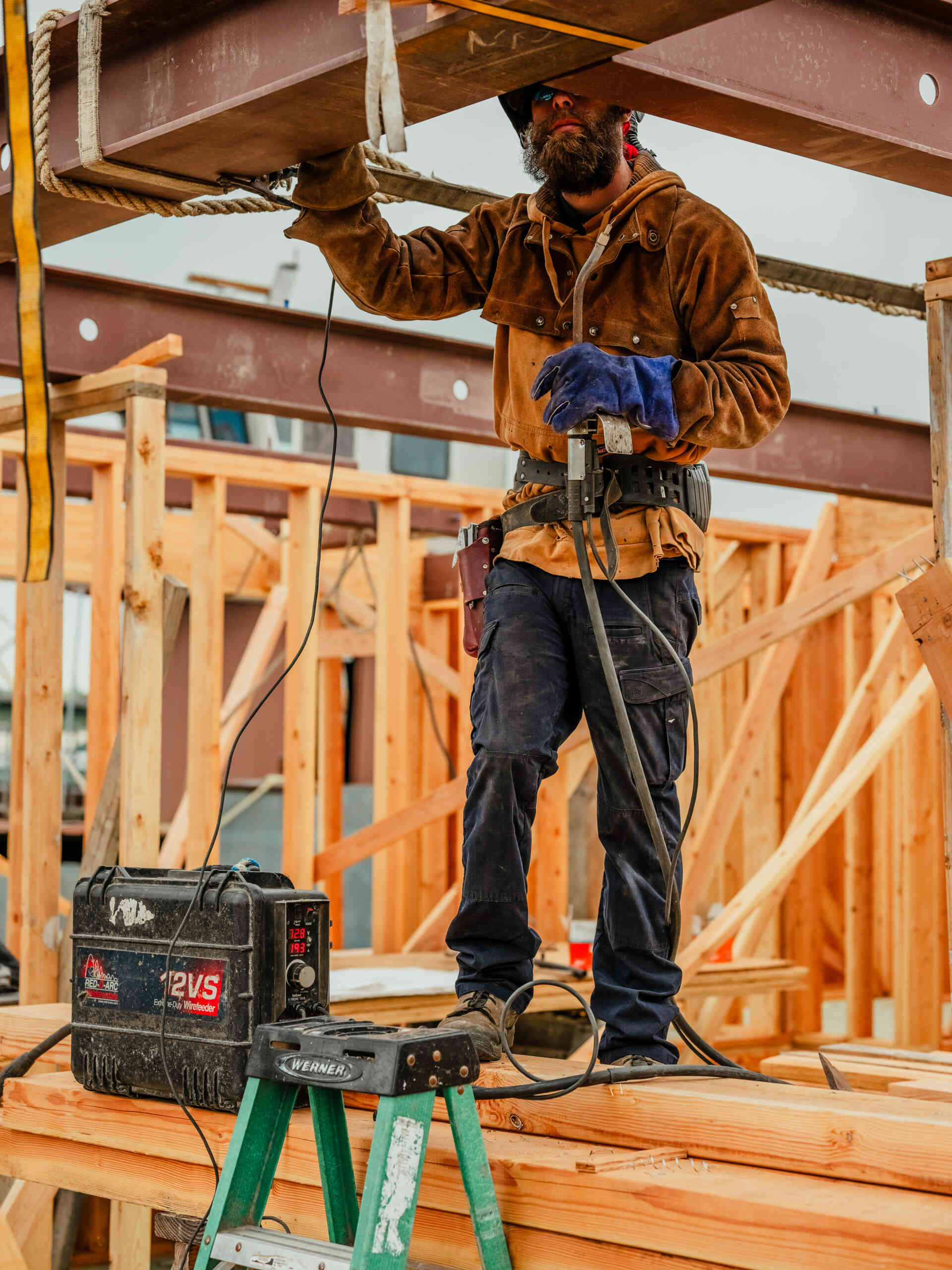 A behind-the-scenes look at the construction of Modern Beach House, a contemporary floating home on Seattle's Lake Union. Designed by Hoshide Wanzer Architects + Interiors and built by Dyna Builders at their Ballard docks, the two-story home was constructed on a new concrete float before being moved to its permanent waterfront location.
